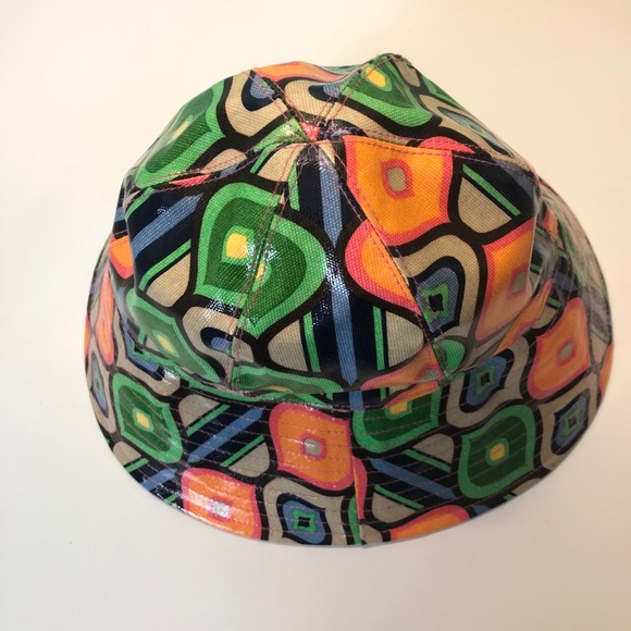 Retro PVC Bucket Hat - Picture 5 of 9